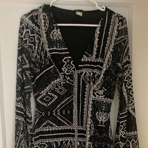 Venus Dress Black and White Lined Size 8